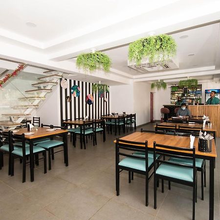 Hotel Vemara Панаджи Екстериор снимка