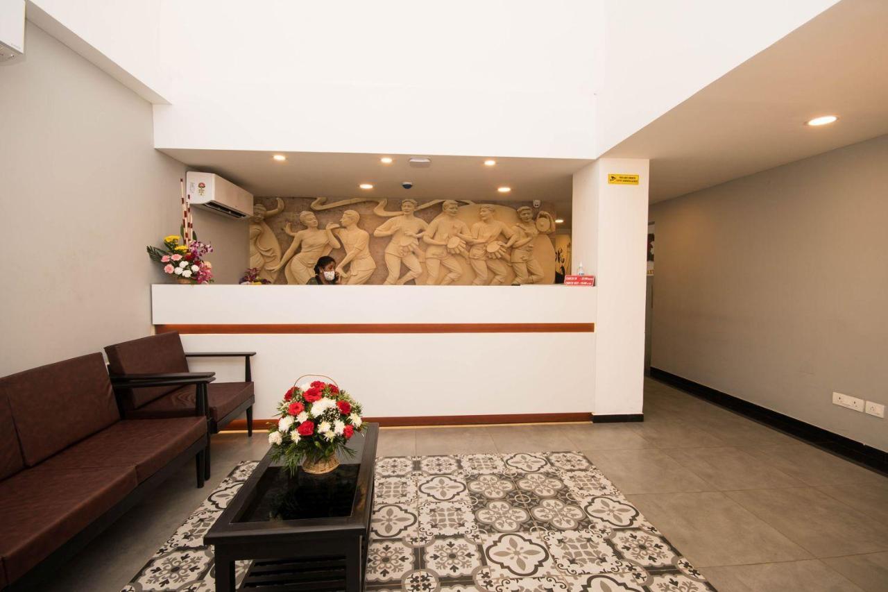 Hotel Vemara Панаджи Екстериор снимка