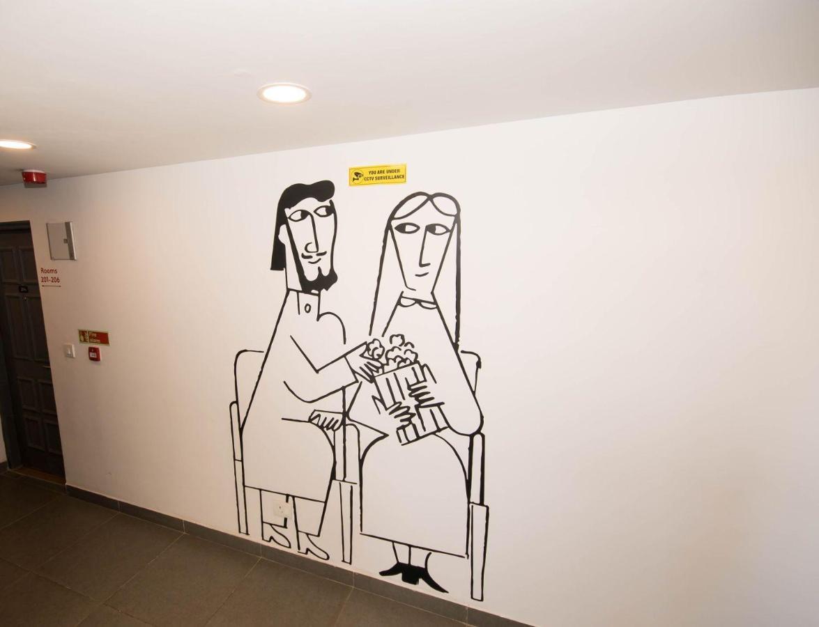 Hotel Vemara Панаджи Екстериор снимка