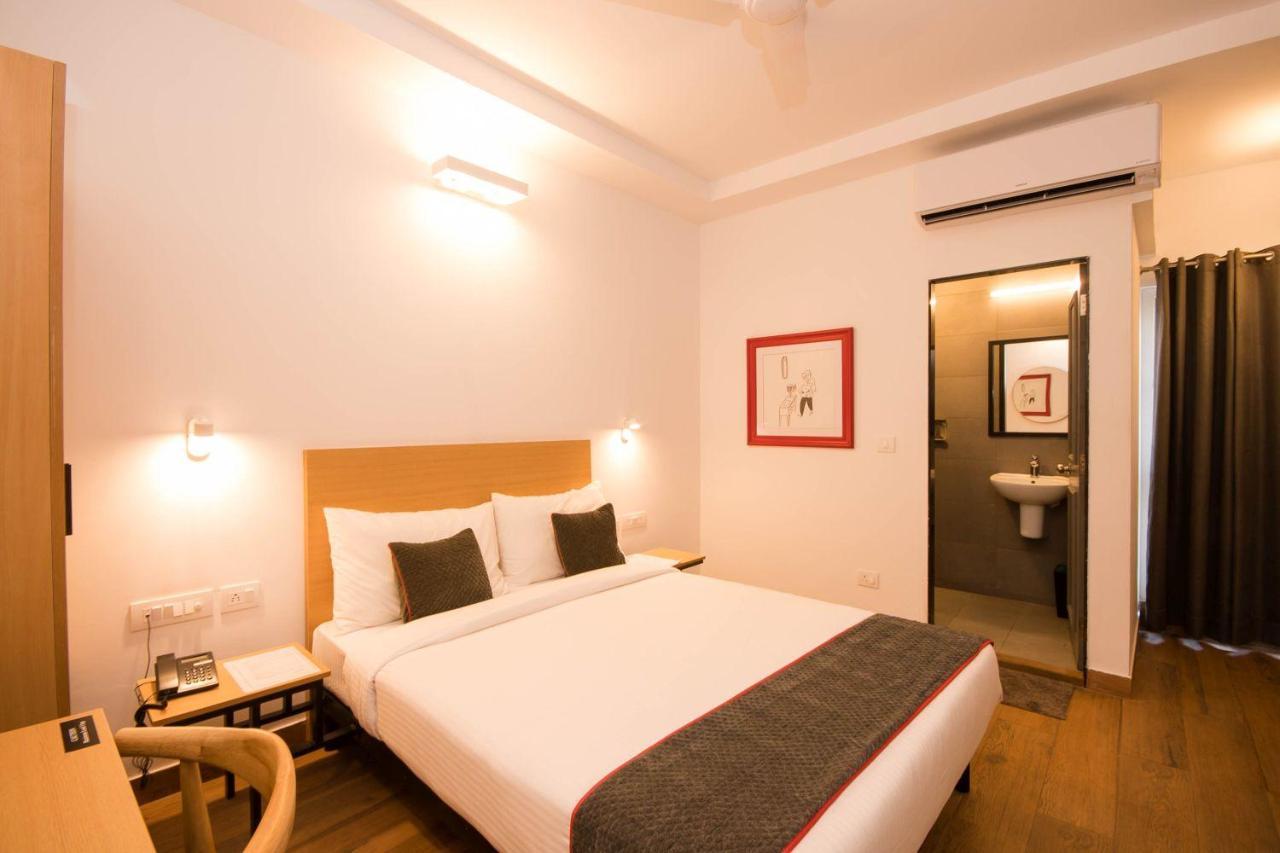 Hotel Vemara Панаджи Екстериор снимка