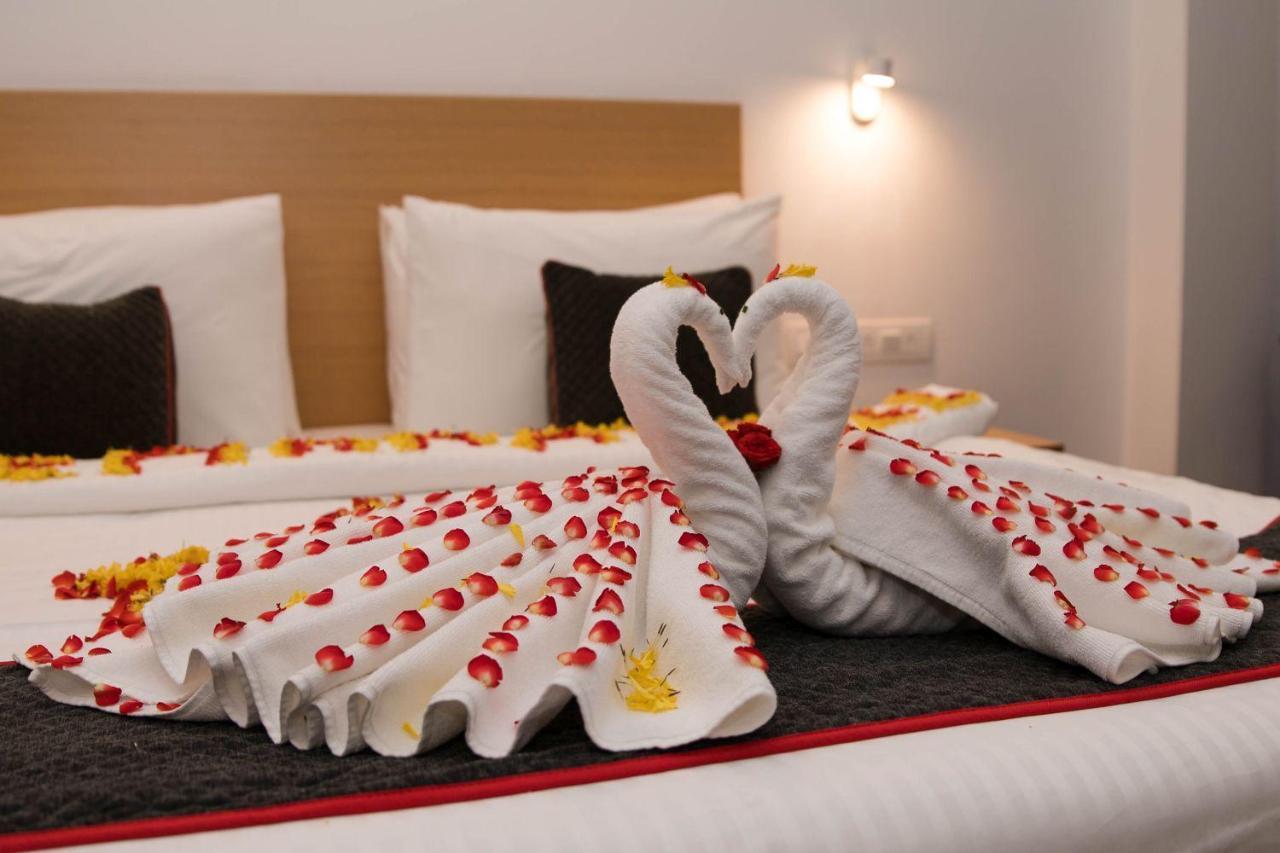 Hotel Vemara Панаджи Екстериор снимка