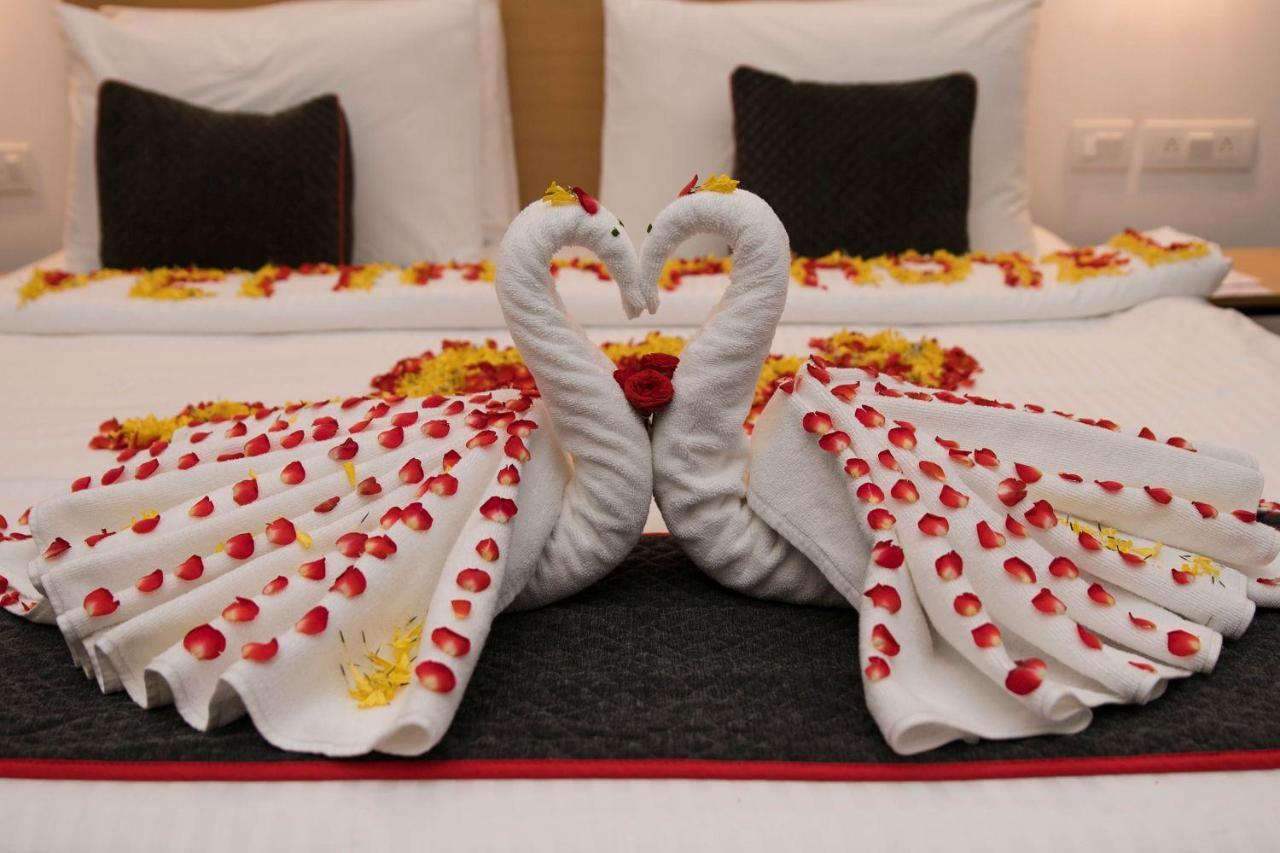 Hotel Vemara Панаджи Екстериор снимка