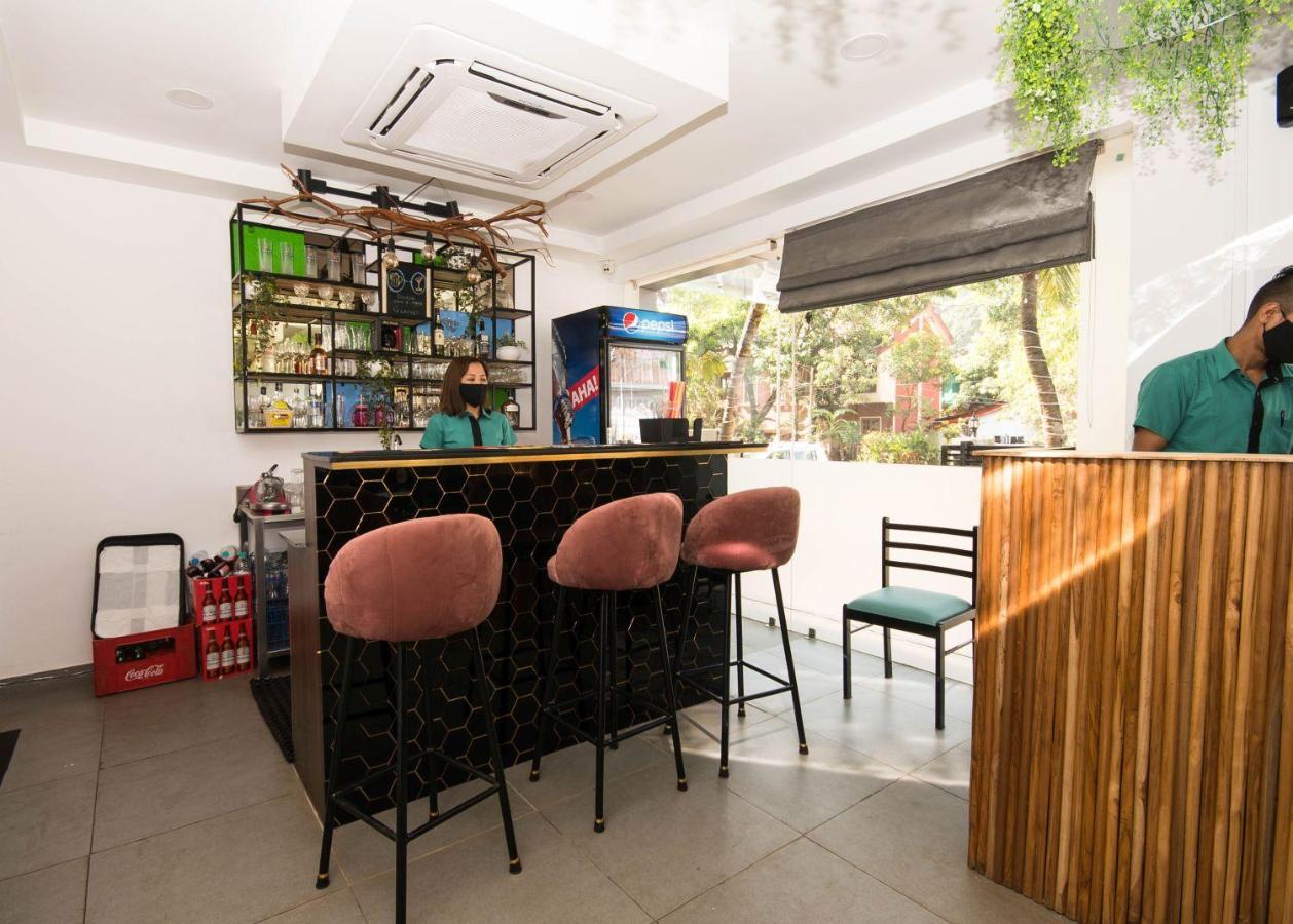 Hotel Vemara Панаджи Екстериор снимка